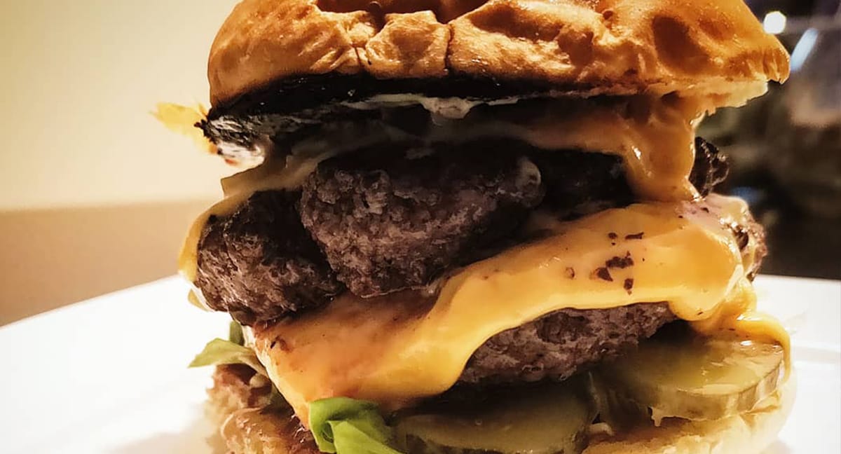 the-super-bbq-cheeseburger The Super BBQ Cheeseburger